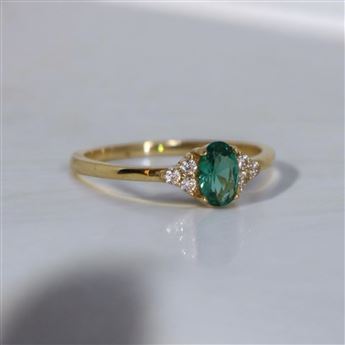 Zümrüt doğal taş yüzük